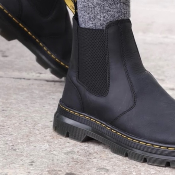 Dr Marten sz 7 Embury Chelsea boot black Wyoming leather in great pre owned cond - Picture 10 of 12